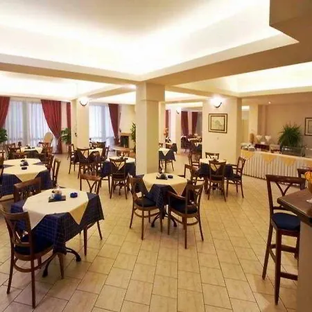 Panorama Hotel 3*