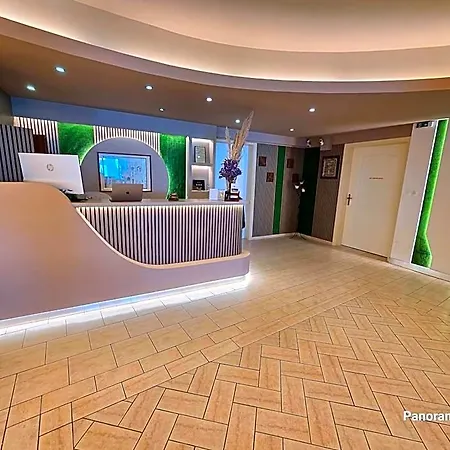 Panorama Hotel 3*