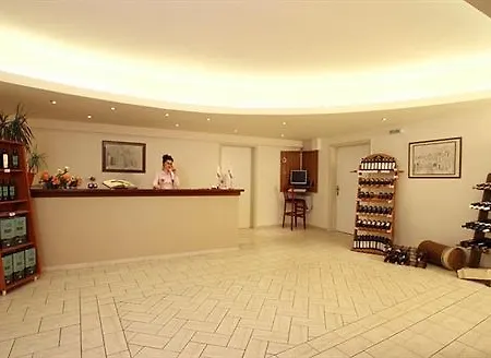 Panorama Hotel 3*