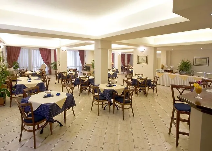 Panorama 3* 모넴바시아